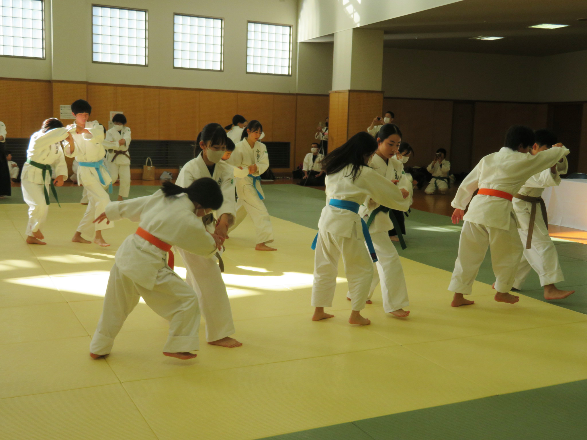 小学生演武（中級クラス）